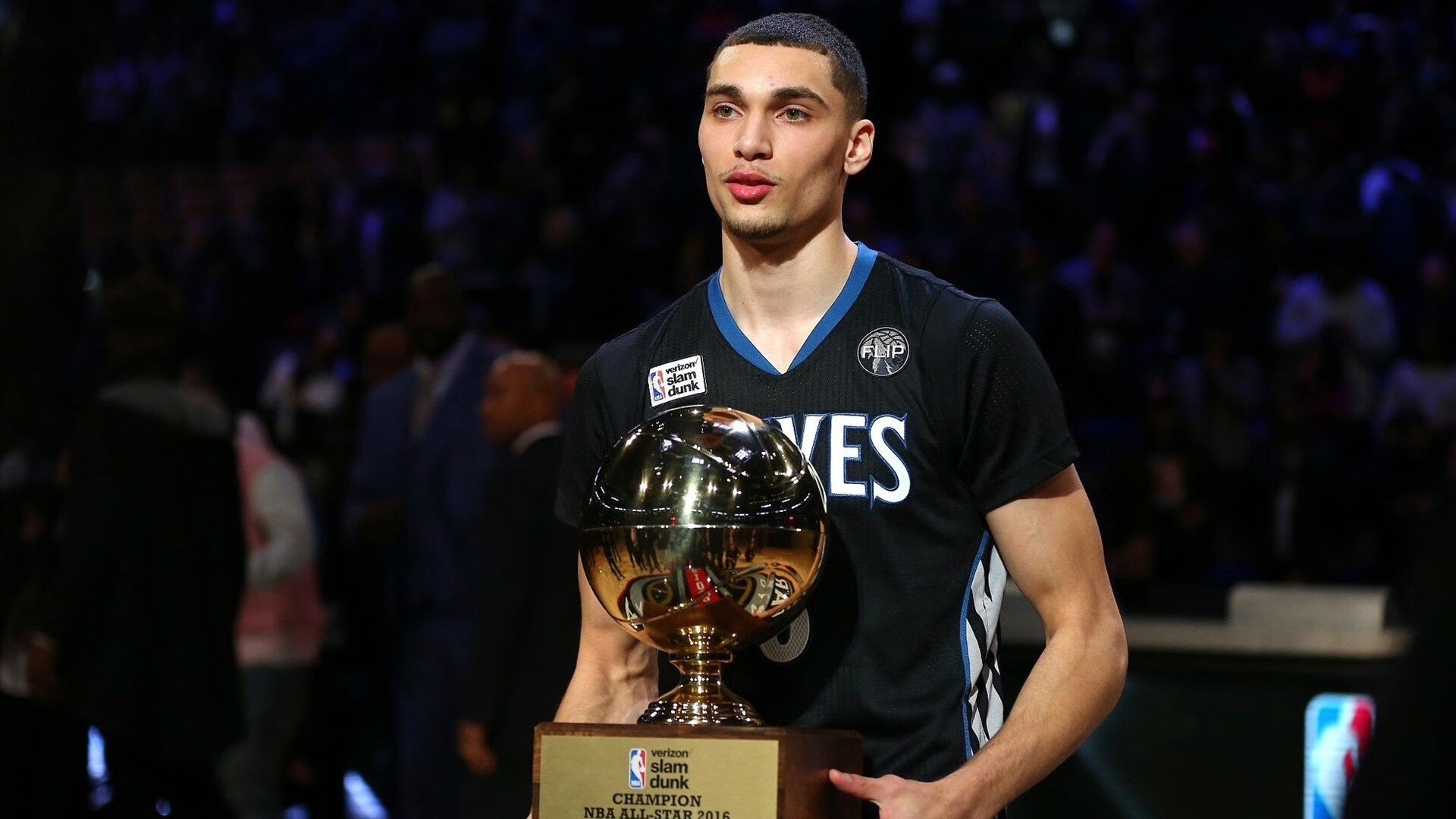 湖人与球迷交流日活动温情满满,湖人和篮网篮球比赛直播