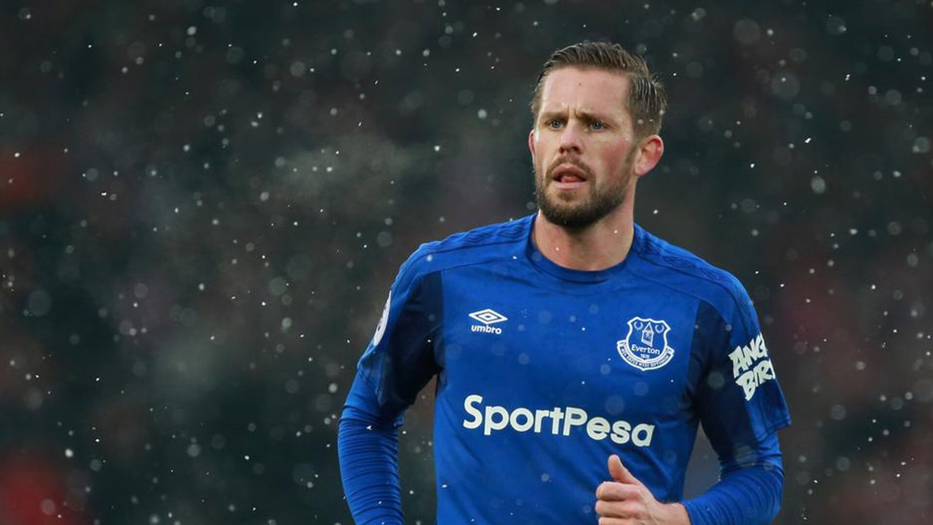 高强度对抗赛检验身体极限教练注重恢复安排，高强度对抗运动